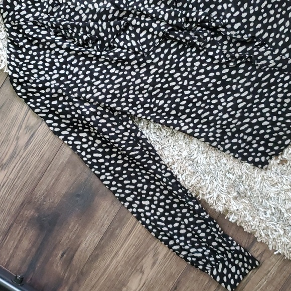 Tory Burch Stretchy Silk Black and White Animal Print Blouse - Picture 5 of 8